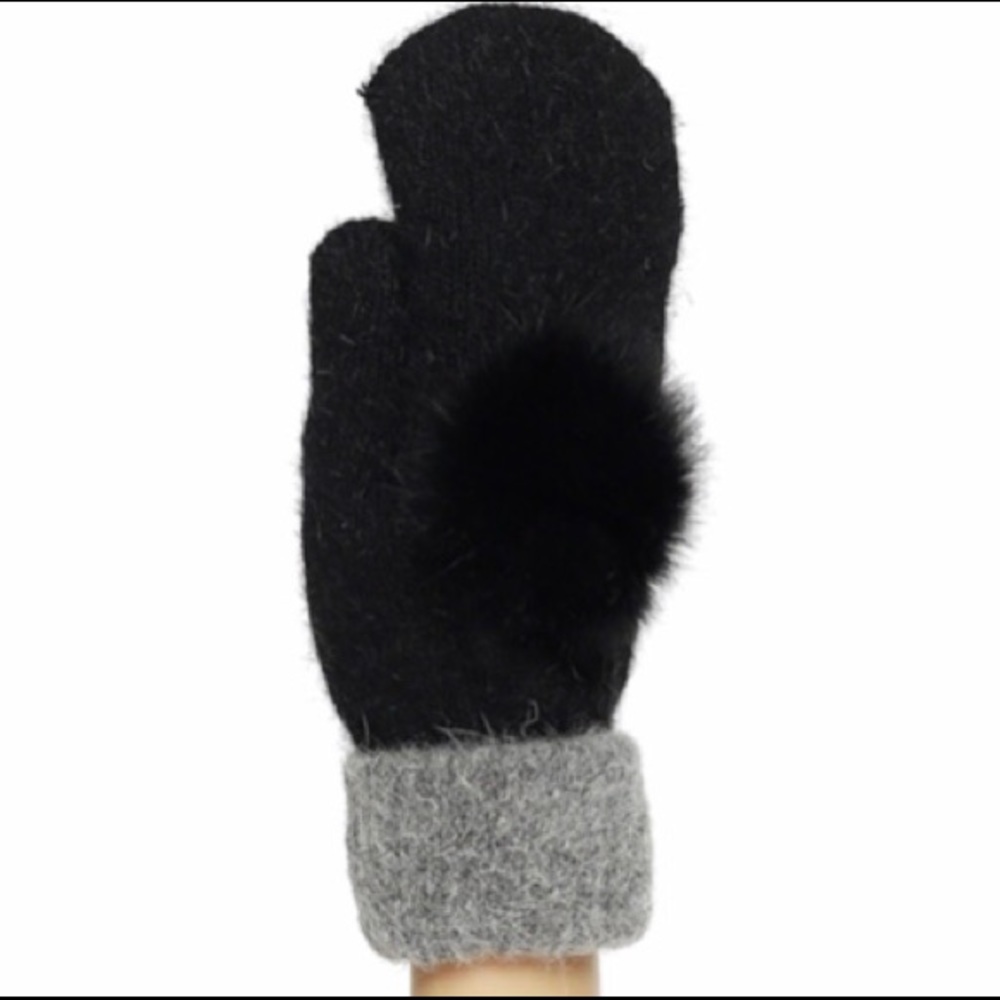 Mitten Fur Pom Pom mitten lined 100% acrylic